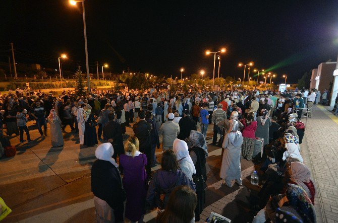 Nevşehir’den Hacı Adayları Kutsal Topraklara Uğurlandı