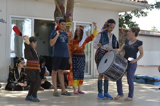 Özel Çocuklar Yıl Sonu Etkinliğine Hazır