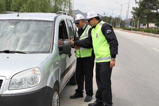 Egzosu Abartanlara Polis Ceza Yağdırdı