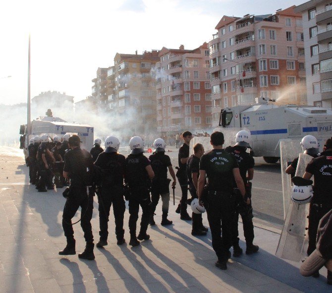 Süper Kupa Maçı Öncesi Stadyum Önünde Olaylar Çıktı