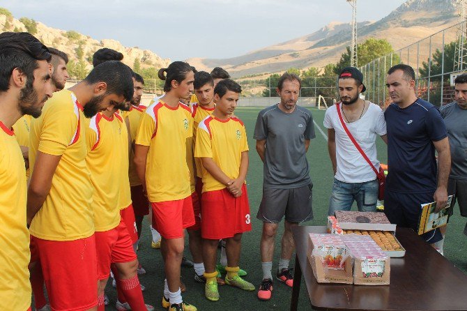 Dersimsporlu Burkay, Yetiştiği Alt Yapıyı Ziyaret Etti