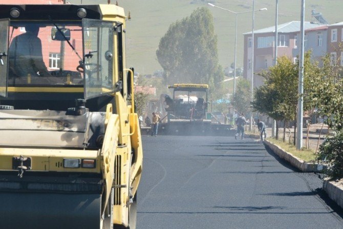 Başkan Köksoy, Asfalt Çalışmalarını Yerinde İnceledi