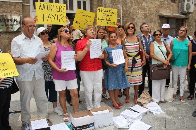 Mersin’de Nükleer Karşıtları, Meclis Komisyon Üyelerine 30 Bin Dilekçe Verdi