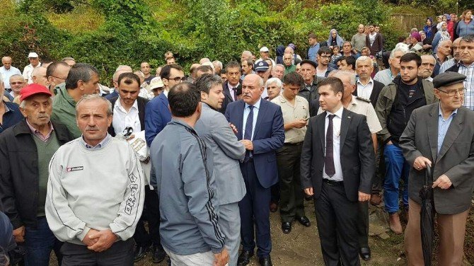 Sinop’ta Yangında Ölen Kadın Toprağa Verildi