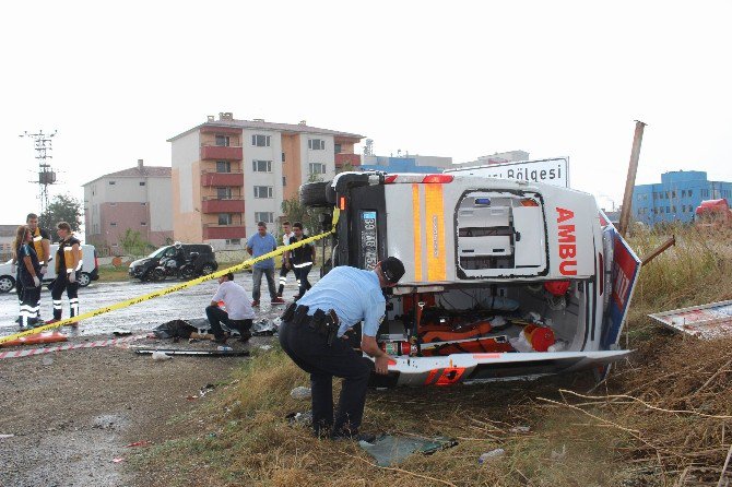 Ambulans Takla Attı: 1 Ölü, 3 Yaralı