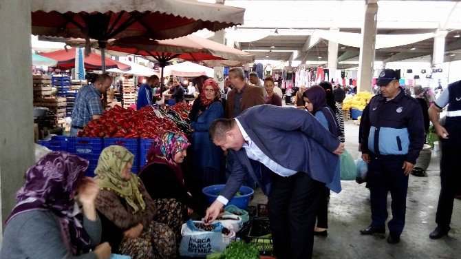 Başkan Tekin, Pazaryerinde İncelemelerde Bulundu