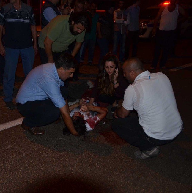 Otomobilin Çaptığı Küçük Çocuğa İlk Müdahaleyi Yoldan Geçen Hemşire Yaptı