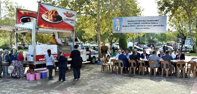 Salihli’de Merhum Cemal Ergün Hayrına Lokma Döküldü