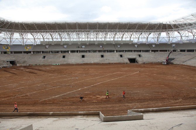 Yeni Malatyaspor Yönetimi, Malatya Arena Stadı’nda İncelemelerde Bulundu