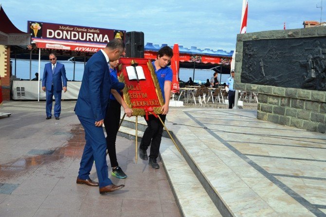 Ayvalık’ta Yeni Öğretim Yılına Gecikmeli Tören