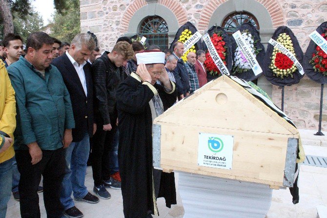 17 Yaşındaki Yaren Yaşam Mücadelesini Kaybetti