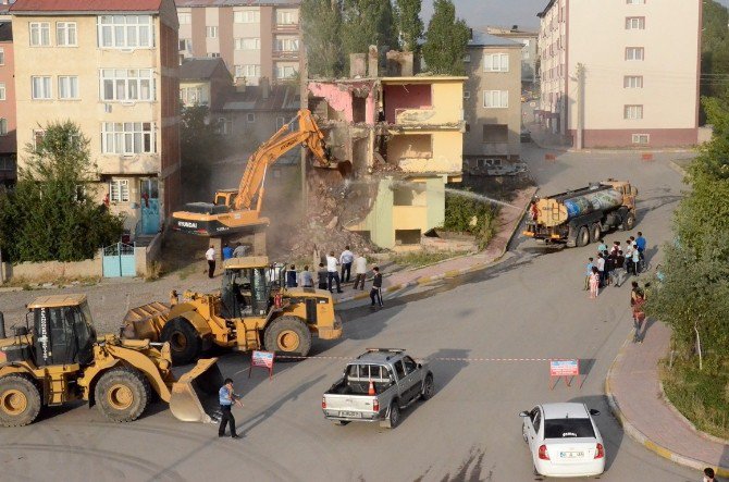 Palandöken Belediyesi, Yol Açmak İçin Binaları Kamulaştırdı