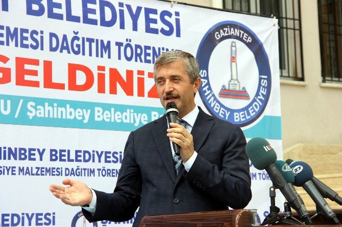 Şahinbey Belediyesinden 20 Bin Öğrenciye Kırtasiye Yardımı