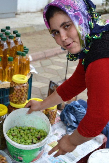 Zeytinde İlk Mahsuller Tezgahlarda Yerini Almaya Başladı