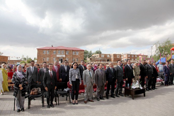 Ahlat’ta İlköğretim Haftası Kutlandı