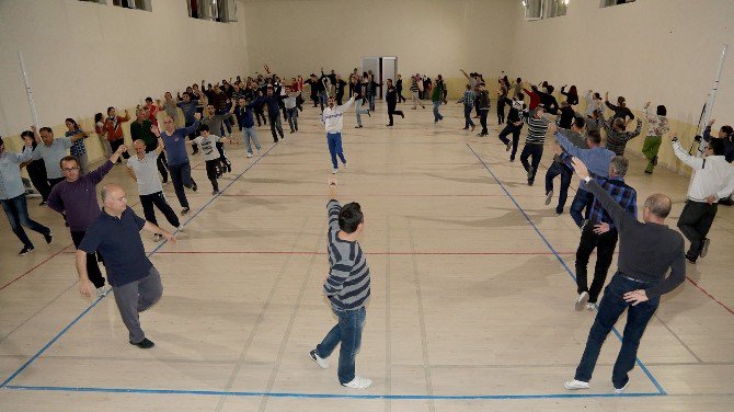 Denizli Ücretsiz Halk Dansları Kursları Başladı