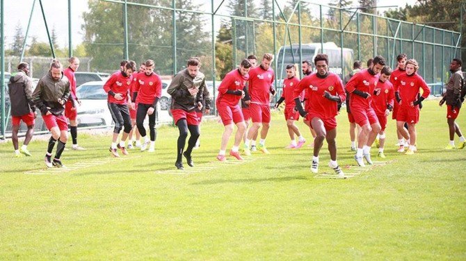 Eskişehirspor, Ümraniyespor İle Yapacağı Maçın Hazırlıklarını Sürdürüyor