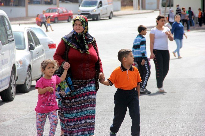 Gaziantep’te Velilerin Okula Girişi Yasaklandı