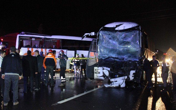 Otobüs Kazasında 2 Kişi Hayatını Kaybetti