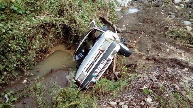 Giresun’un Eynesil İlçesinde Selin Bilançosu Kapalı Köy Yollarının Açılması İle Yavaş Yavaş Ortaya Çıkıyor