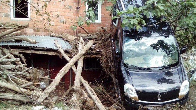 Giresun’un Eynesil İlçesinde Selin Bilançosu Kapalı Köy Yollarının Açılması İle Yavaş Yavaş Ortaya Çıkıyor