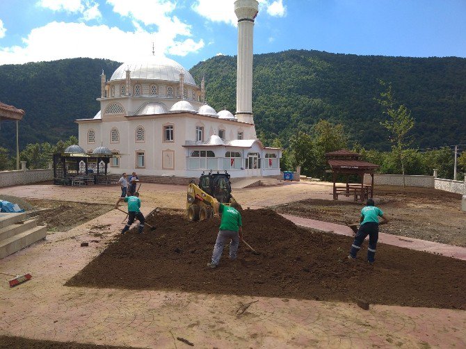 Kartepe’de İbadethanelerin Çevre Düzenlemesi Yapılıyor