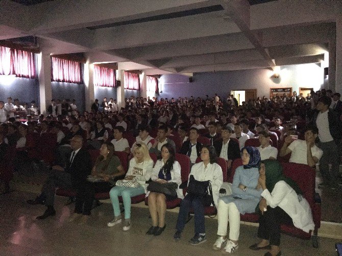 Kayseri Mesleki Ve Teknik Anadolu Lisesi Şehitleri Ve Gazileri Unutmadı