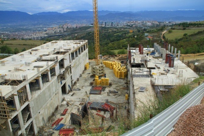 Umuttepe Öğrenci Yurdunda Çalışmalar Devam Ediyor