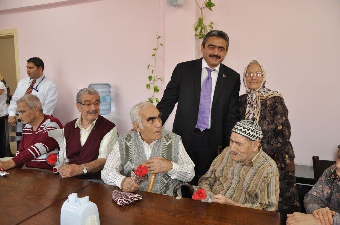 Haluk Alıcık, Alzheimer Hastalarını Yalnız Bırakmadı