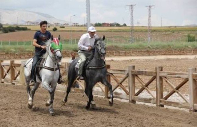 Geleneksel Rahvan At Yarışları Erzurum’da Yapılacak