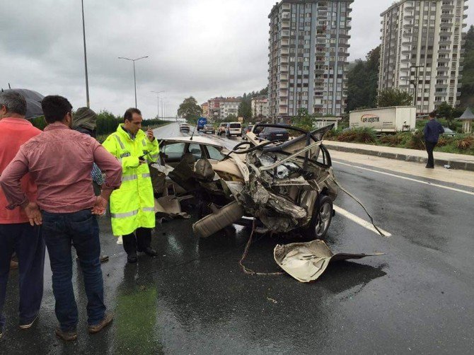 İkiye Bölünen Araçtan Sağ Çıktı