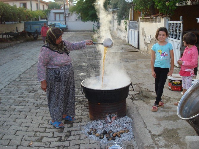 Sarıgöl’ün Evlerinde Şifa Kaynıyor