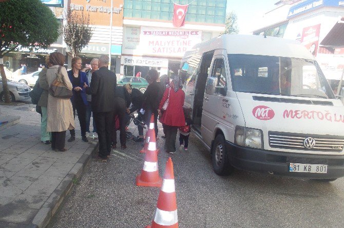 Akçakoca Sosyal Bilimler Lisesi Öğrenci Ve Velileri, Ak Parti Yöneticileriyle Görüştü