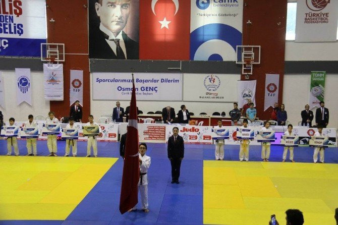 14. Karadeniz Judo Turnuvası Başladı