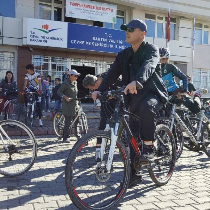 Bartın’da Bisikletle Şehir Turu Atıldı