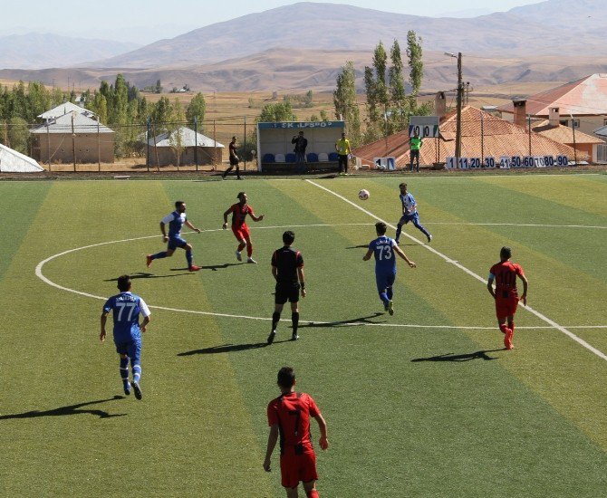 Başkale Gençlikspor Bingöl Ekibini Ağırladı