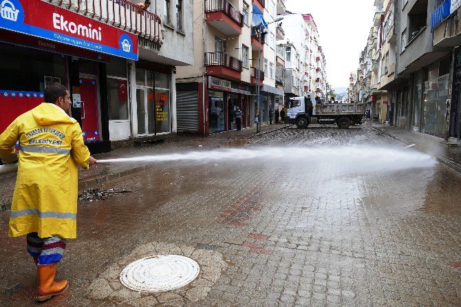 Başkan Gümrükçüoğlu, “Beşikdüzü Eski Haline Dönene Kadar İlçeden Çıkmayacağız”