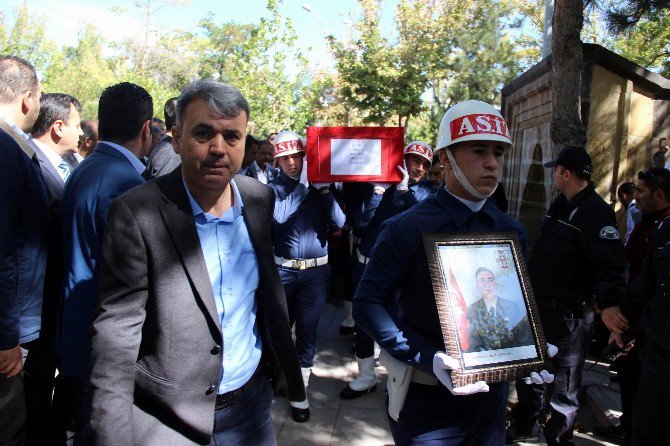 Şehit Uzman Çavuş Arda Şen, Memleketi Kayseri’de Son Yolculuğuna Uğurlandı