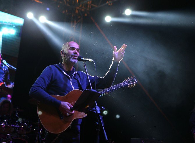 Yüksek Sadakat’ten Muhteşem Konser