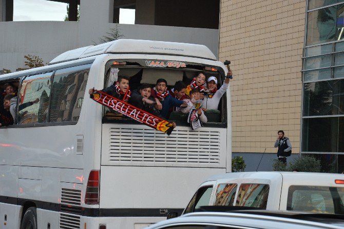 Saldırıya Uğrayan Eskişehirspor Taraftarları, Eskişehir’e Gelmeye Başladı