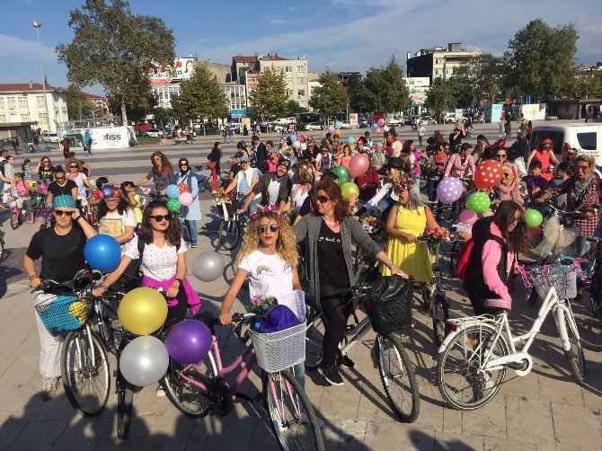 Süslü Kadınlar Bisiklet Turu Gerçekleşti