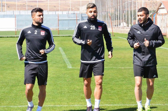 Sivasspor, Büyükşehir Gaziantepspor Maçının Hazırlıklarını Tamamladı