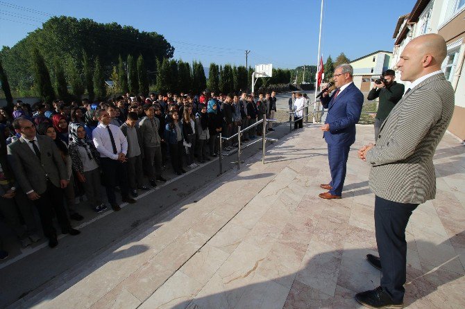 Başkan Akcan Yeni Eğitim Öğretim Yılı Ziyaretlerine Başladı