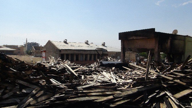 Silvan Keresteciler Sitesi’nde Yangın