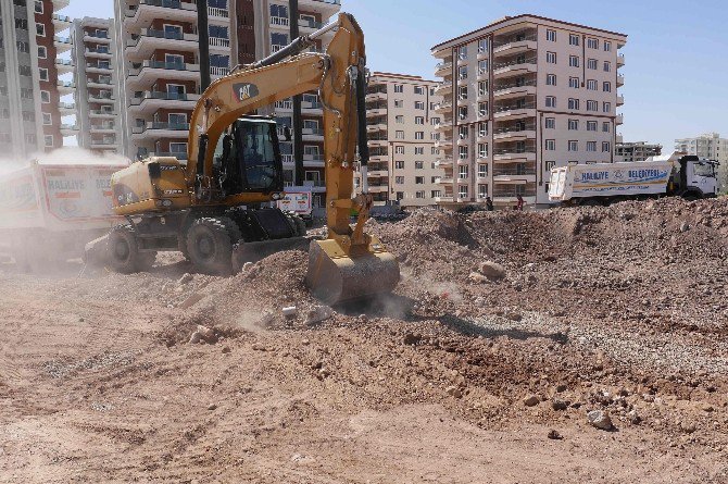 Haliliye Belediyesi, Karşıyaka Mahallesi’nde Yeni Yollar Açıyor