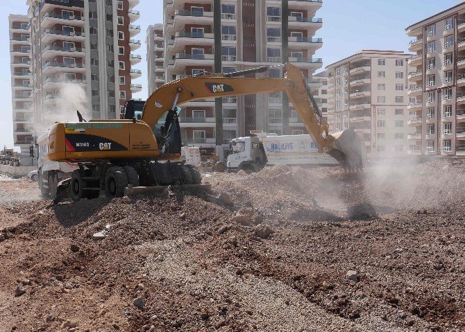 Haliliye Belediyesi, Karşıyaka Mahallesi’nde Yeni Yollar Açıyor