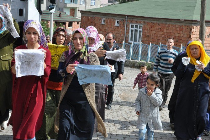 Yerleşim Alanlarına Yağan Kömür Tozuna Vatandaştan Tepki