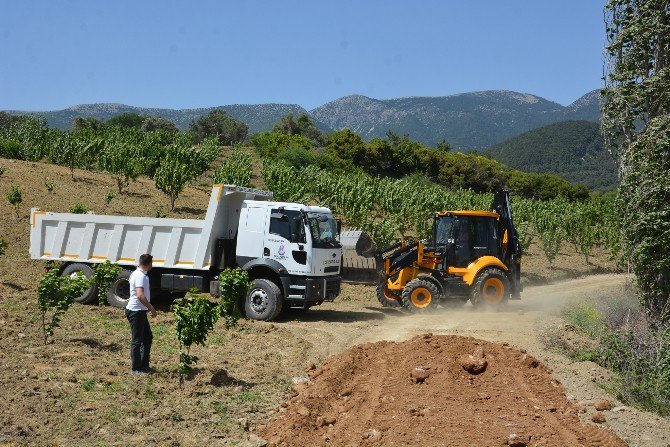 Şehzadeler ’De Ova Yolları Çalışması Devam Ediyor