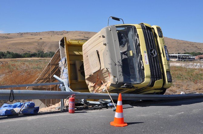 Sorgun’da İki Ayrı Trafik Kazasında 4 Kişi Yaralandı