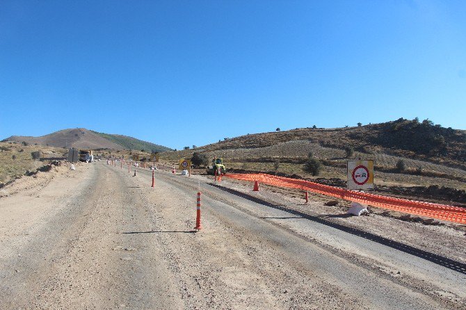 Kayseri-develi Arası Yol Çalışması Sürüyor